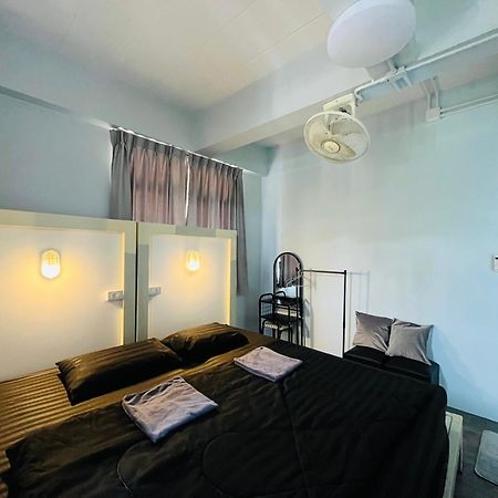 Patone Hostel Аюттхая Екстер'єр фото