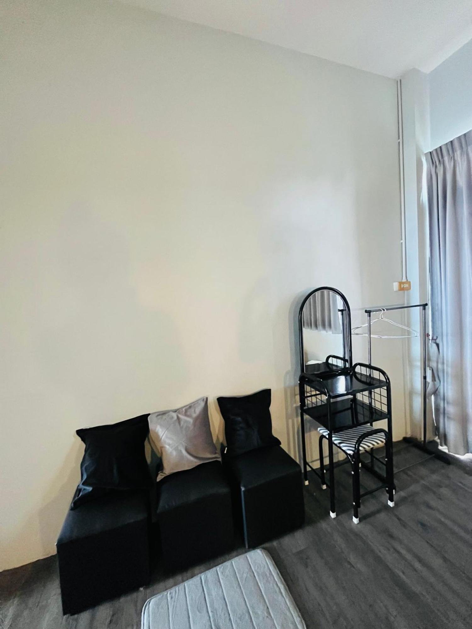 Patone Hostel Аюттхая Екстер'єр фото